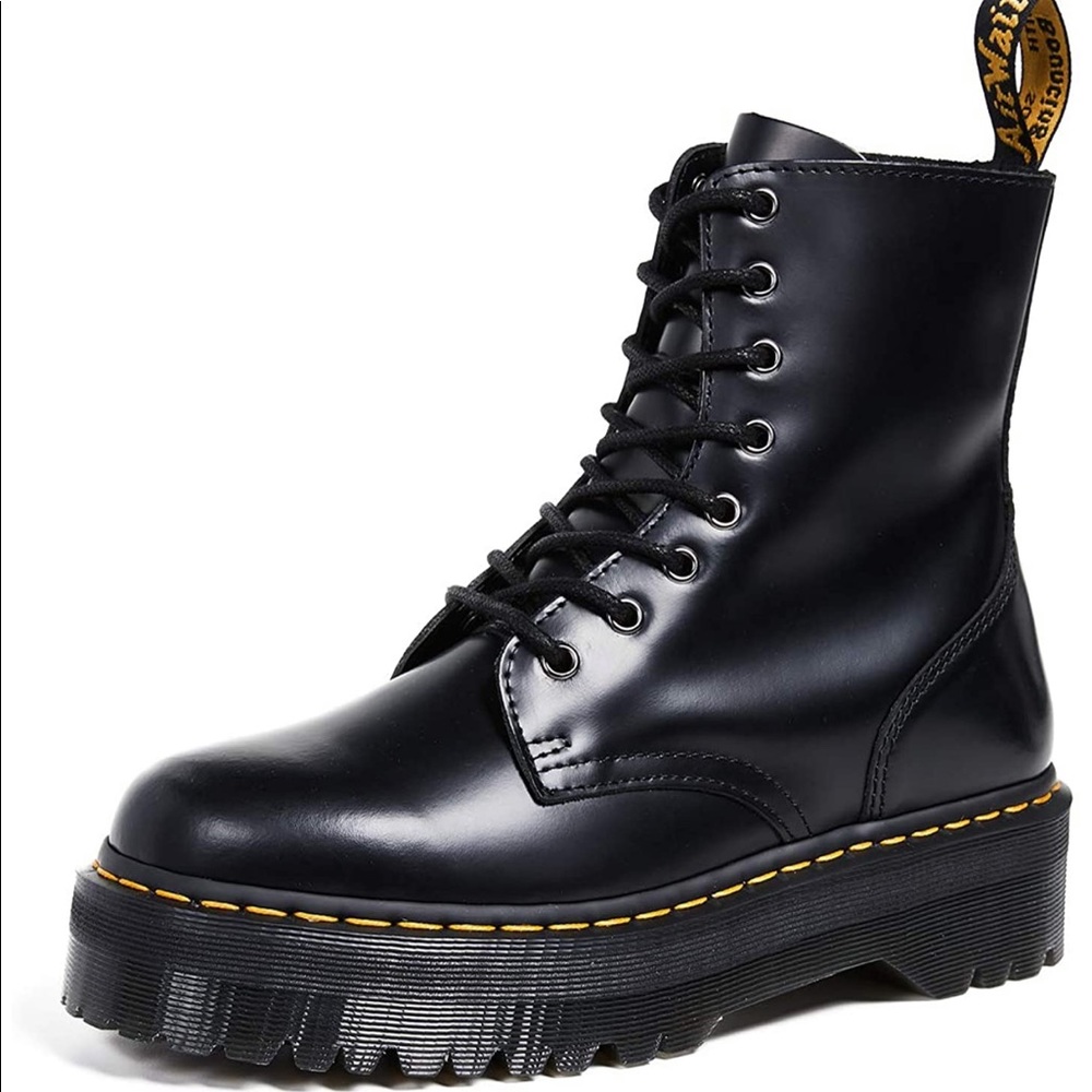 Dr. Martens Jadon 8 eye leather platform boot